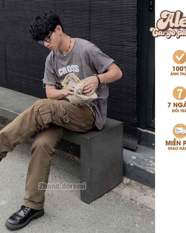 Quần Kaki Ống Suông Túi Hôp Alex Đường Phố